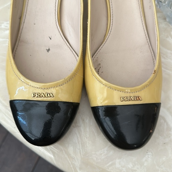 Prada pumps - Picture 2 of 5
